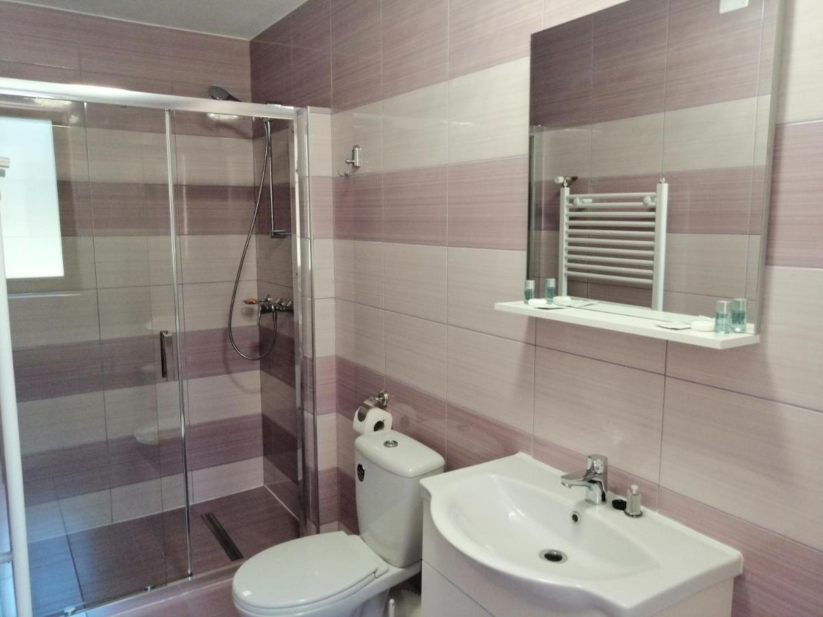 Hotel Casa Gabi'S Orşova Esterno foto