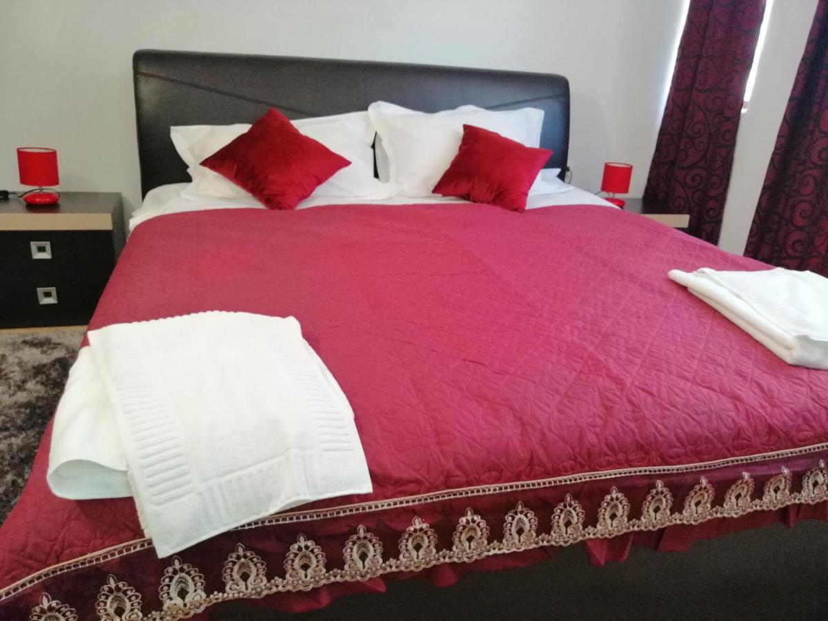 Hotel Casa Gabi'S Orşova Esterno foto